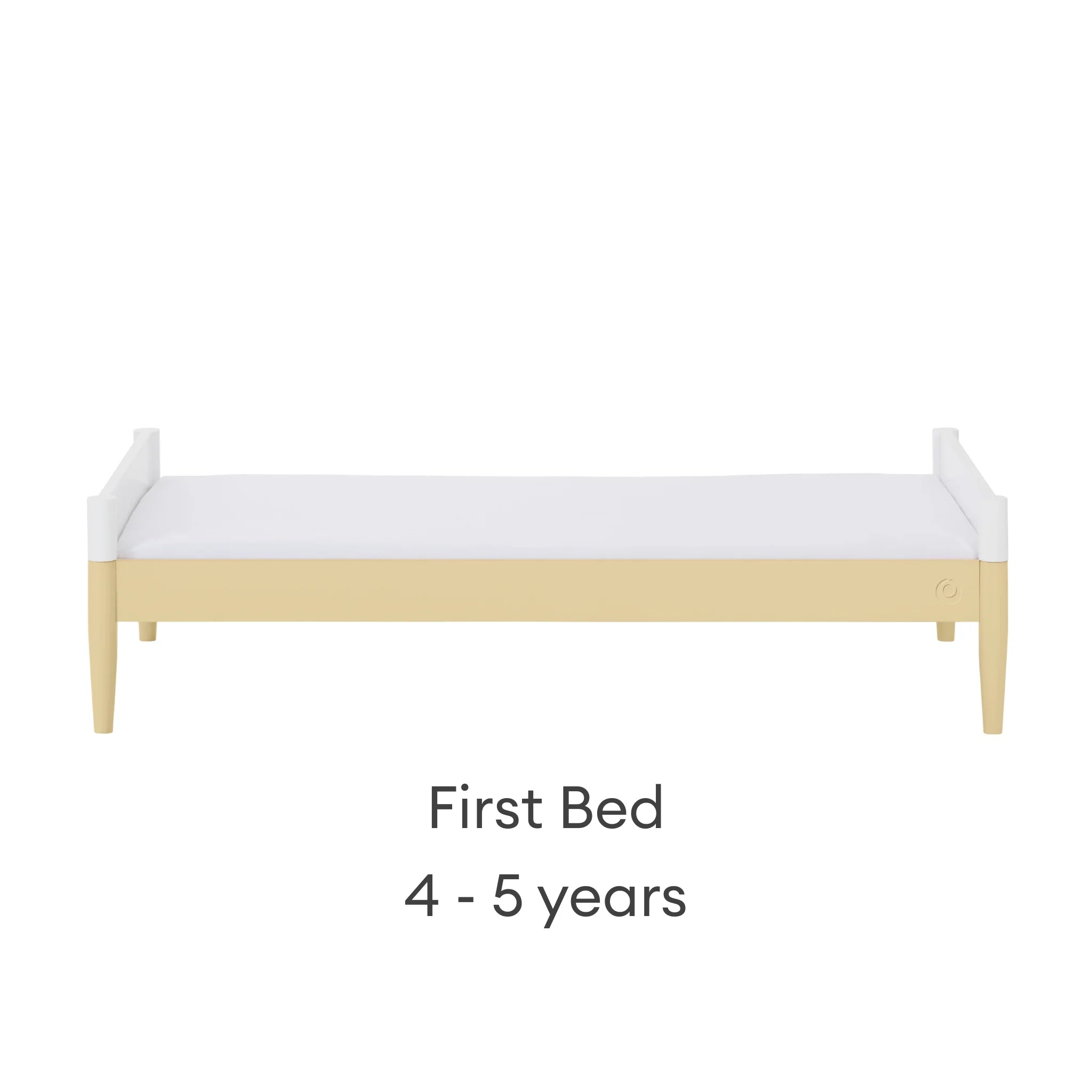 Lit convertible Gaia Baby EOS transformé en premier lit pour enfant de 4 à 5 ans en blanc et jaune primevère.