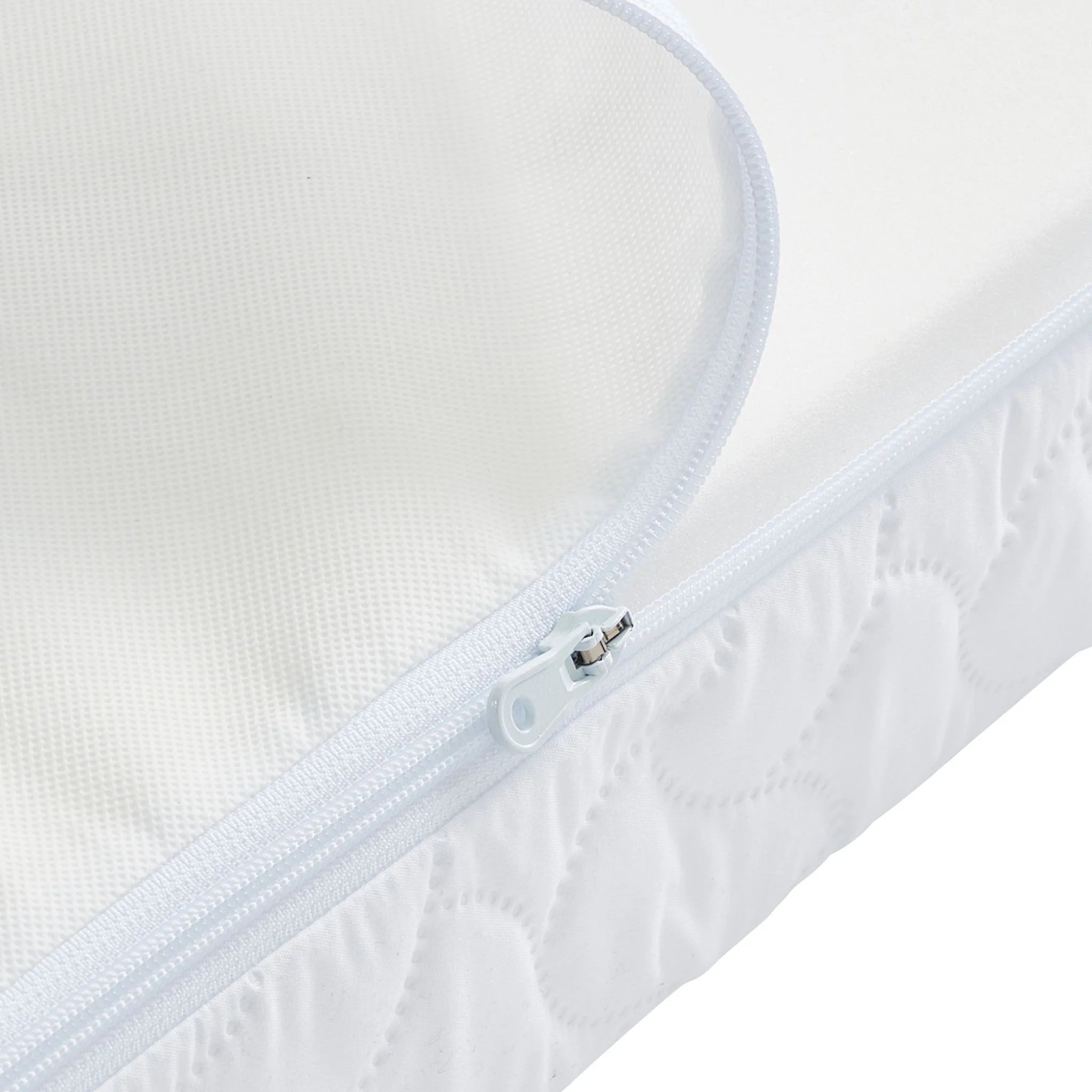 Close up of the baby-safe zipper for the removable cover on the Hera Cot Bed Mattress