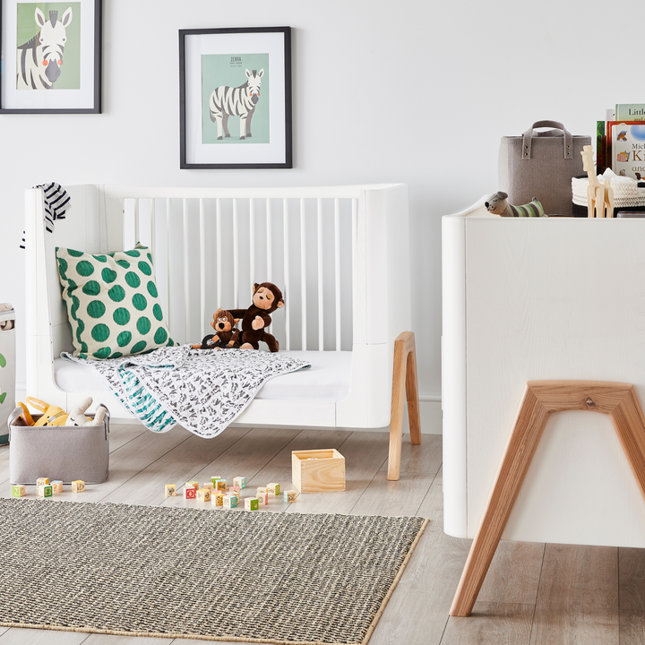 Hera Two Piece Set - Cot Bed & Dresser