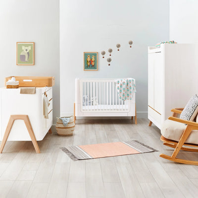 Hera 3-teiliger Set – Babybett, Kommode & Kleiderschrank