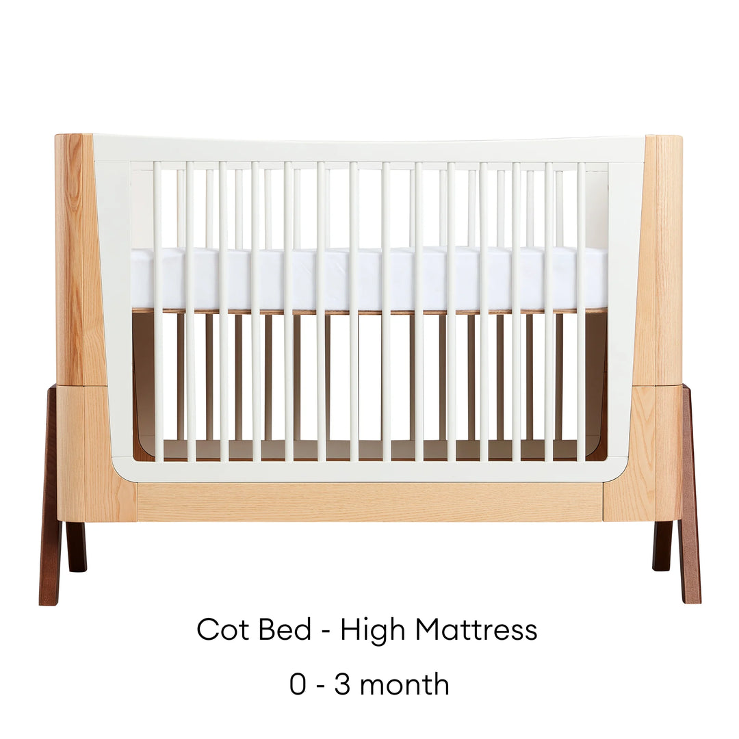 Gaia Baby Hera Convertible Cot Bed product image showing the highest mattress level suitable for a newborn