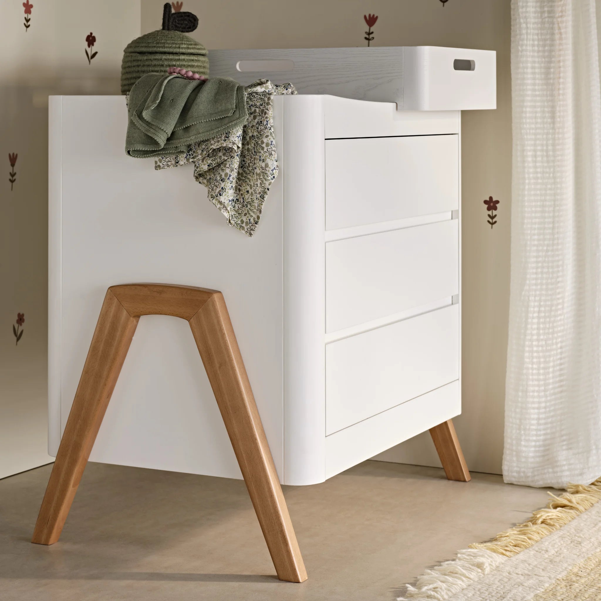Hera Changing Station Unit