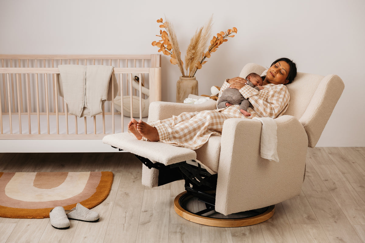Lyra Electric Recliner Nursing Chair Biscuit Boucle